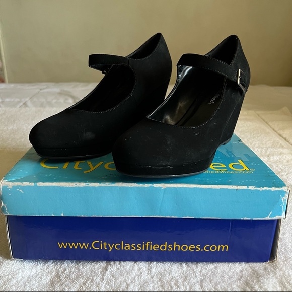 Wedges 🖤 - Picture 3 of 4